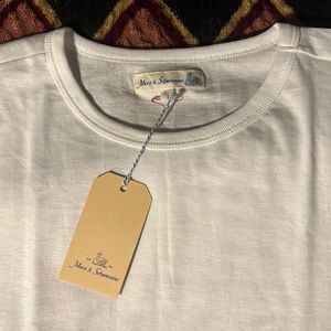 New white Merz b. Schwanen loopwheeled T-shirt.